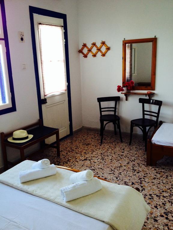 Chrisopetro Rooms Marathokampos Room photo